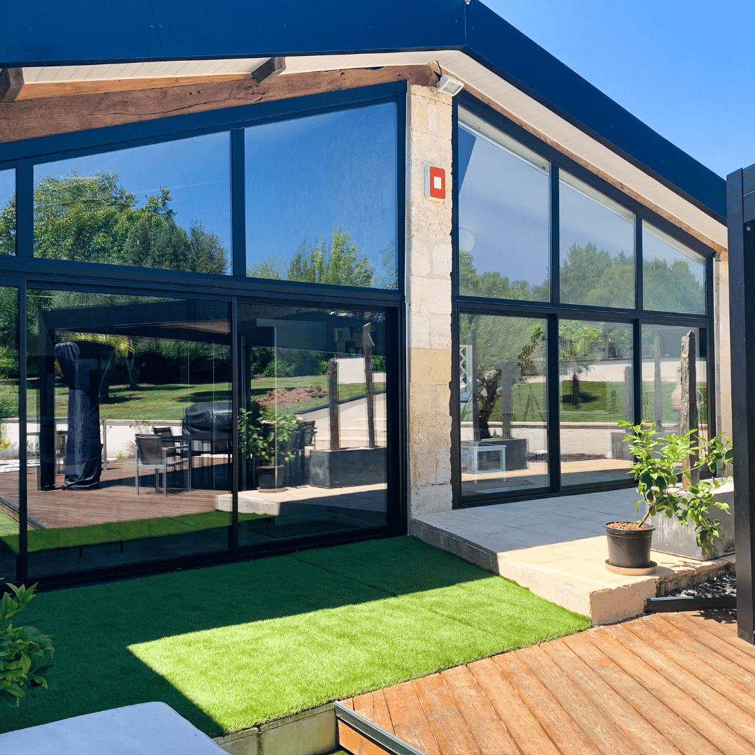 Menuiserie-aluminium-noir-art-et-fenetres-libourne