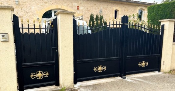 Pose de portail, porte de garage, clôture sur Bordeaux