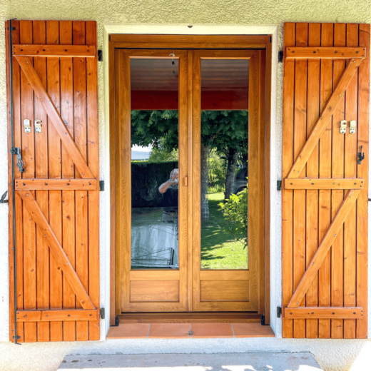 Porte-fenetre-color-fenetre-Bordeaux